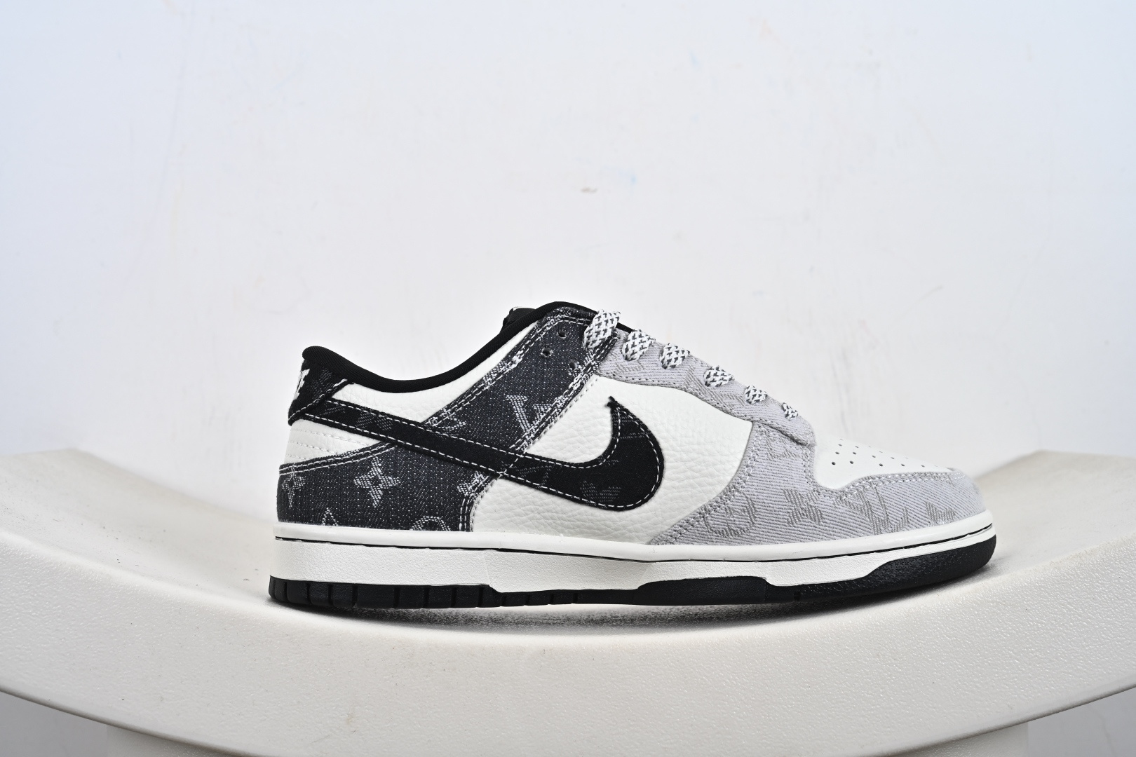 260 定制版 Nike SB Dunk Low LV联名 拼接牛仔 高端定制 低帮休闲板鞋 SC0601-471