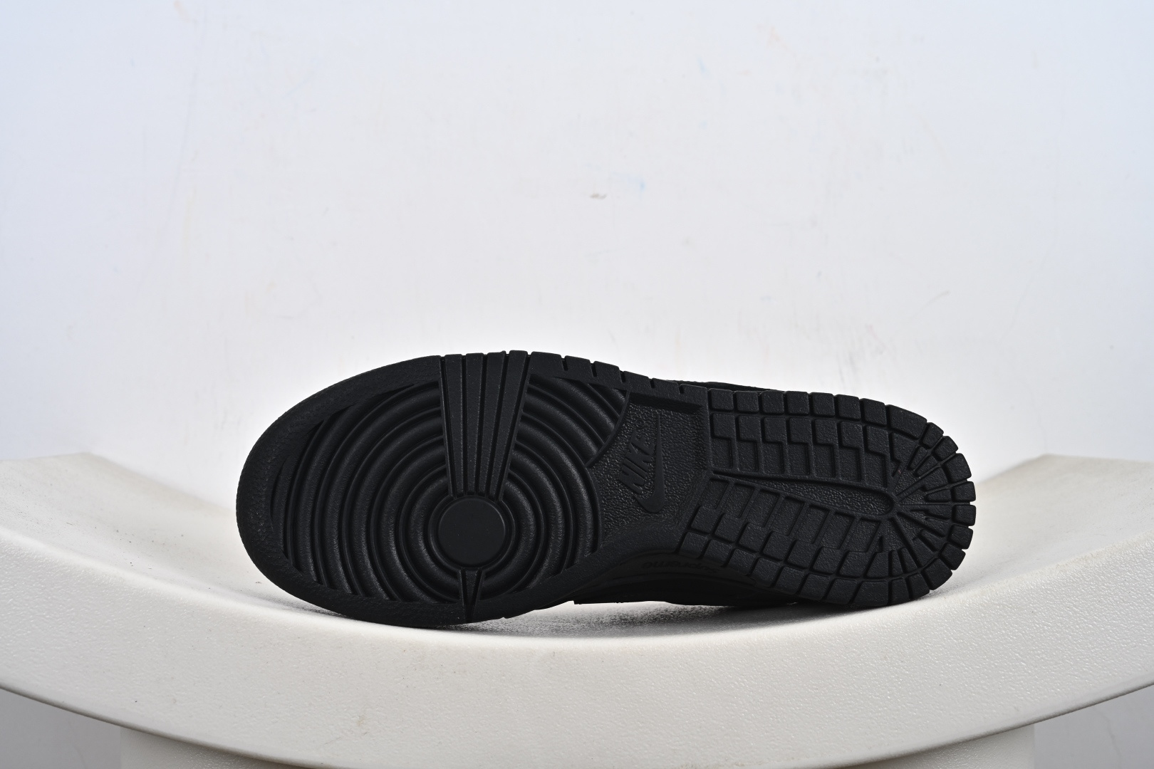 200 Supreme x Nk Dunk SB Dunk Low 联名亚洲限定黑红 HQ8487-001