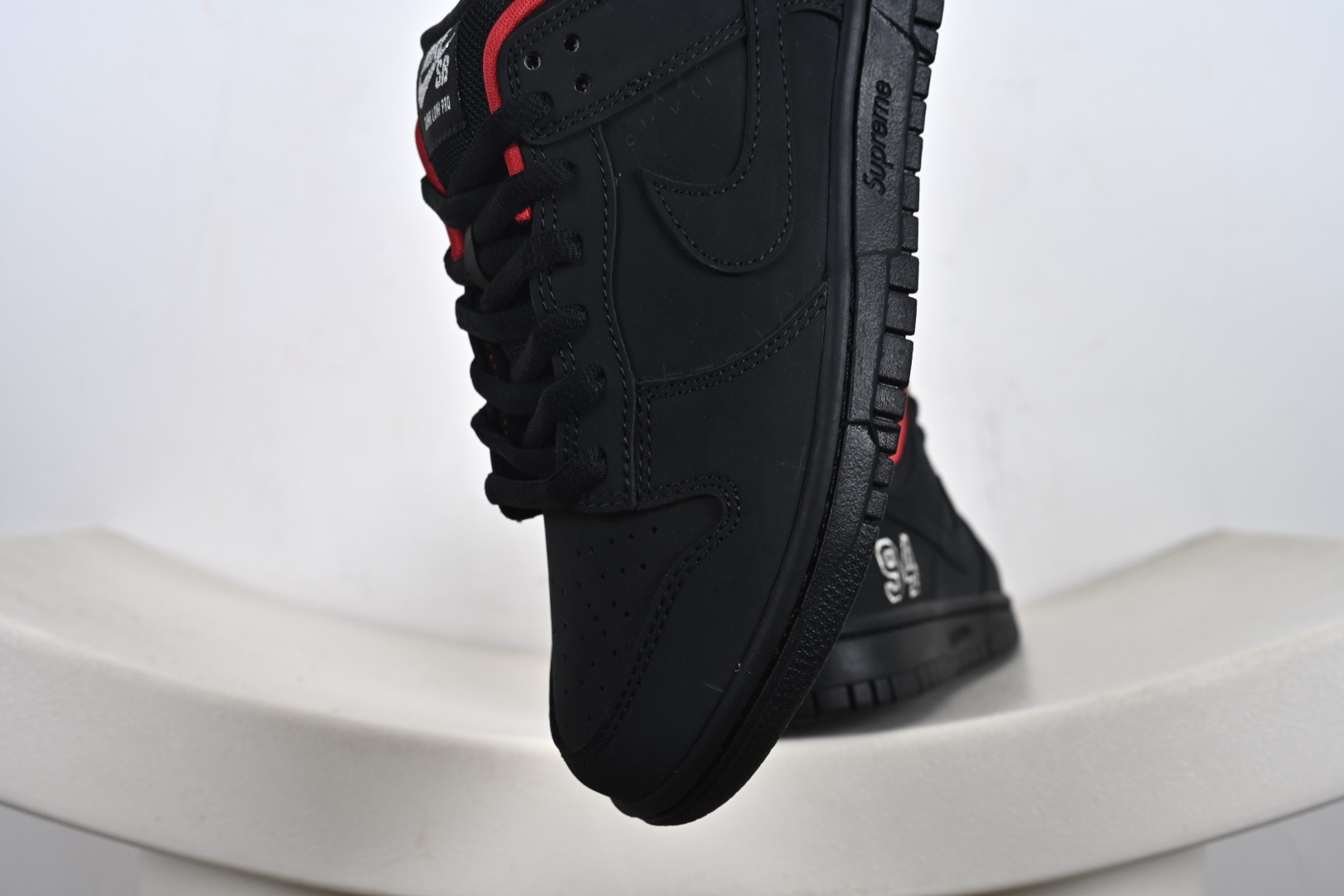 200 Supreme x Nk Dunk SB Dunk Low 联名亚洲限定黑红 HQ8487-001