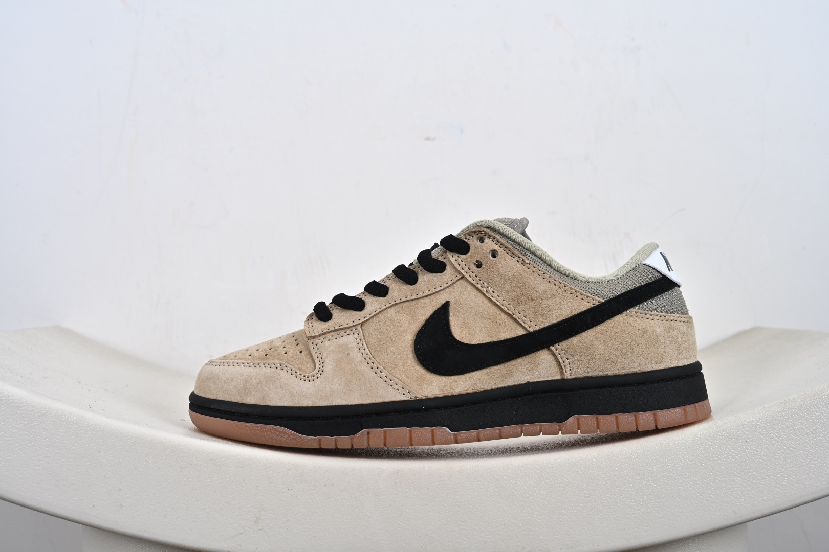 240 Nike SB Dunk Low HJ0367-200