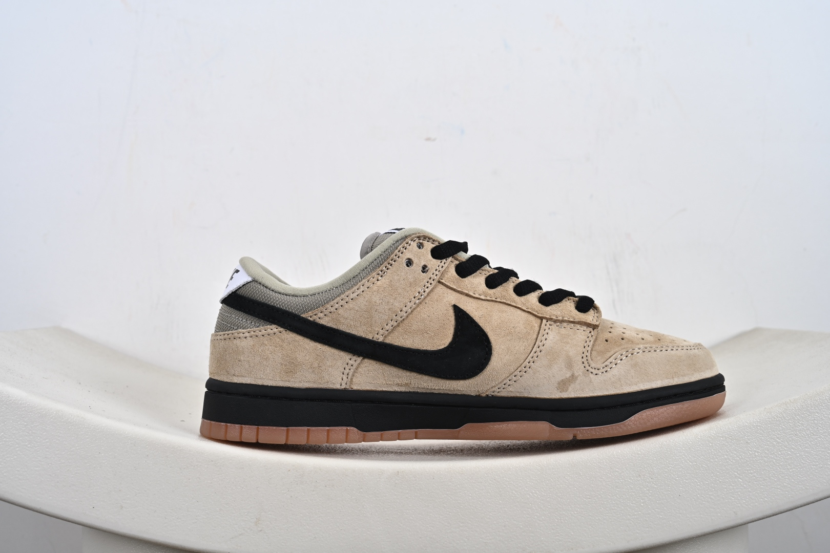 240 Nike SB Dunk Low HJ0367-200