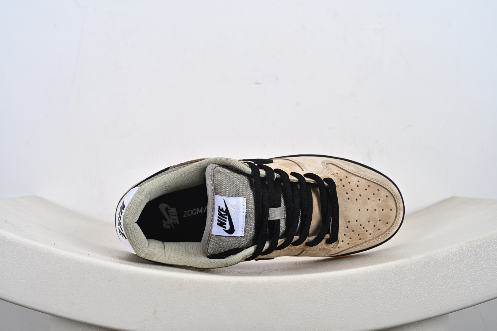 240 Nike SB Dunk Low HJ0367-200