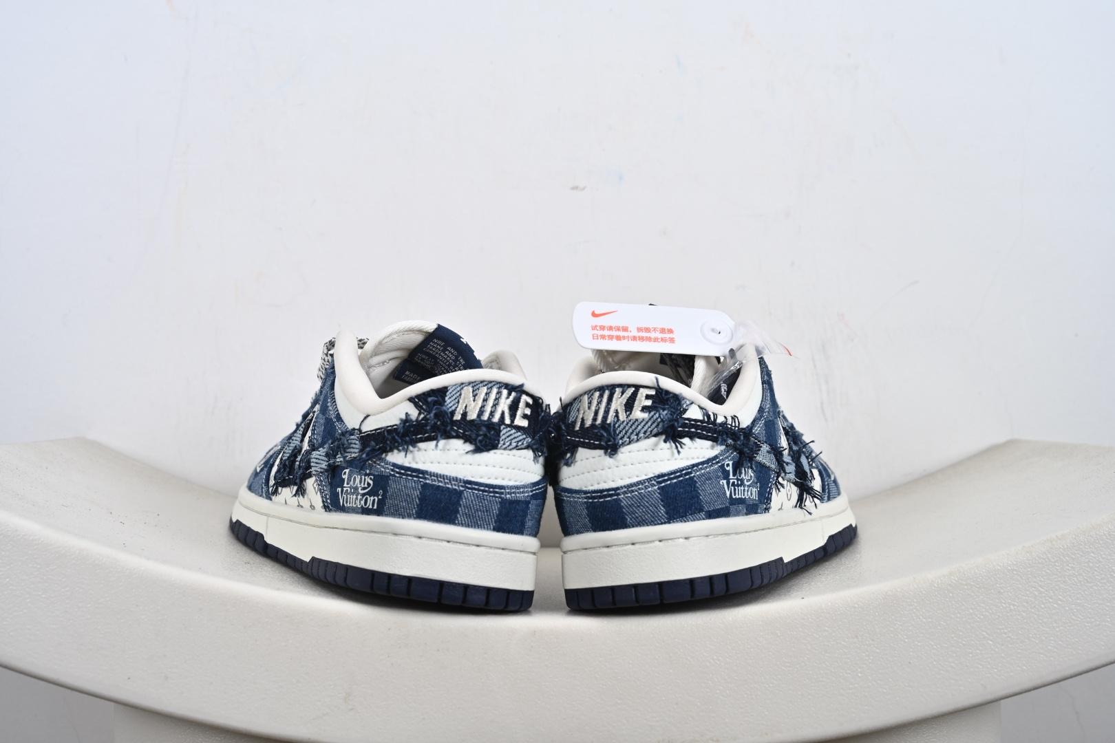 260 Nike SB Dunk Low LV联名 白蓝格子牛仔 高端定制 低帮休闲板鞋 YF9511-900
