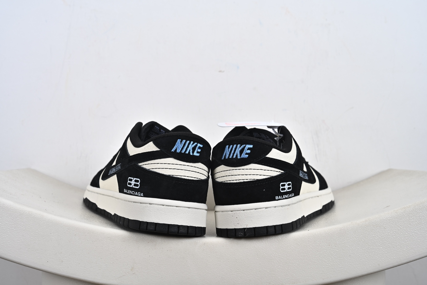 260 定制版 高端定制Nike SB Dunk Low “巴黎世家联名------米白黑蓝刺绣” 高端定制 低帮休闲板鞋 DS6608-015