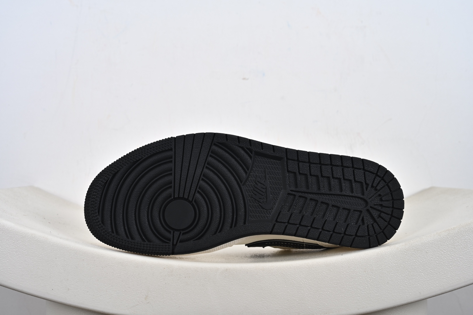 260 Nike Air Jordan 1 Low AJ1乔1低帮休闲板鞋 XX3168-172-Chinese UA Cheap High Quatity Brand Clothes Bags handbags Sneakers wholesale wholesaler seller from China Factory suppliers Fashion Clothing Shoes best Quality Beautiful Price 260 Nike Air Jordan 1 Low AJ1乔1低帮休闲板鞋 XX3168-172