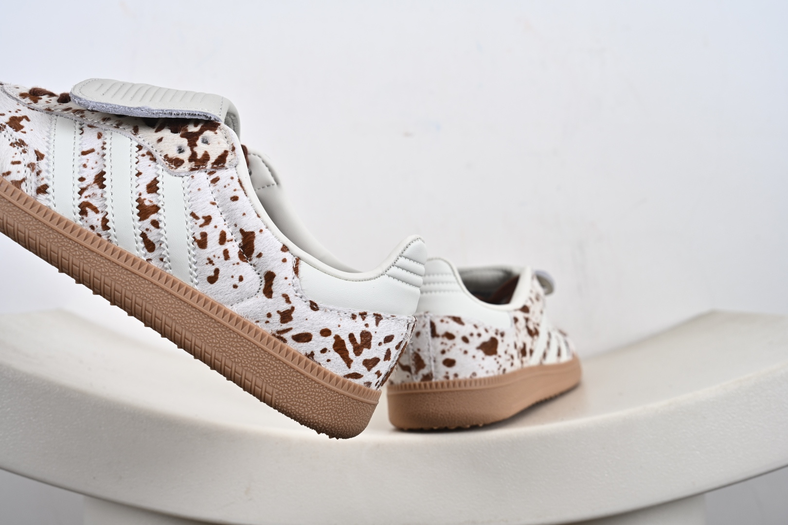 180 adidas SAMBA LT 德训鞋 高端定制桑巴系列 细节完美 舒适百搭 低帮休闲板鞋 JS3931