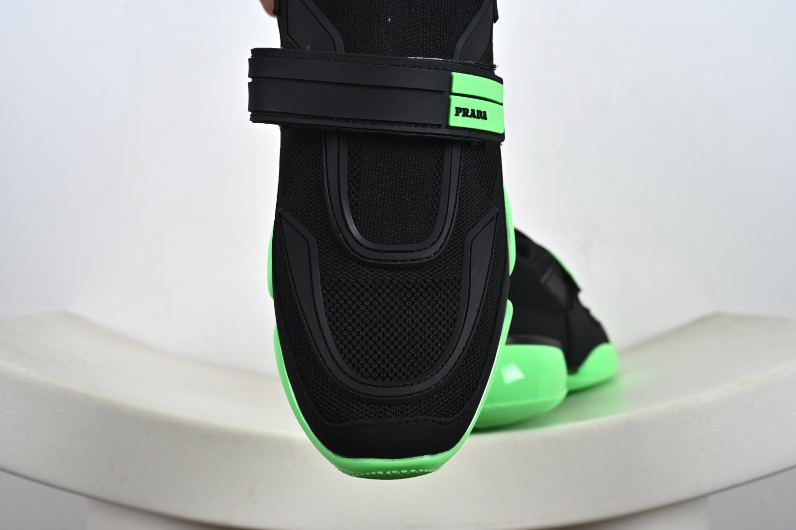 240 PRADA普拉达 织物橡胶 厚底套脚 透气低帮生活休闲鞋