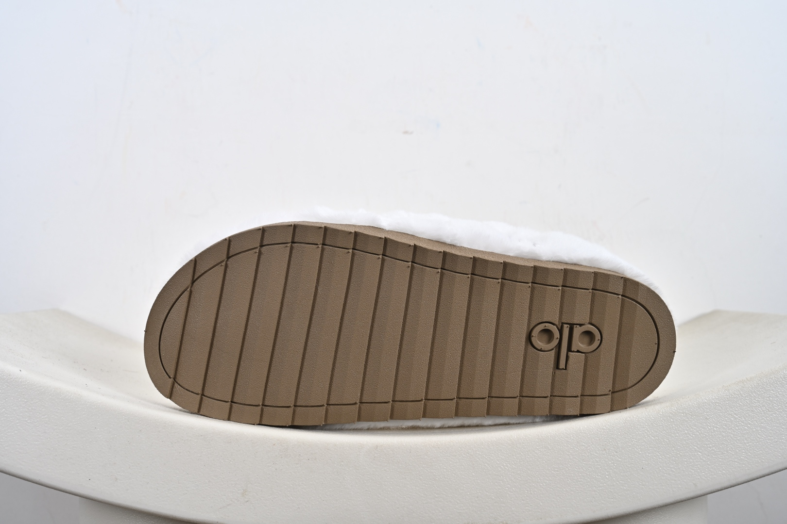 160 Alo Yoga Sunset Sneaker 穆勒拖加绒A0827U