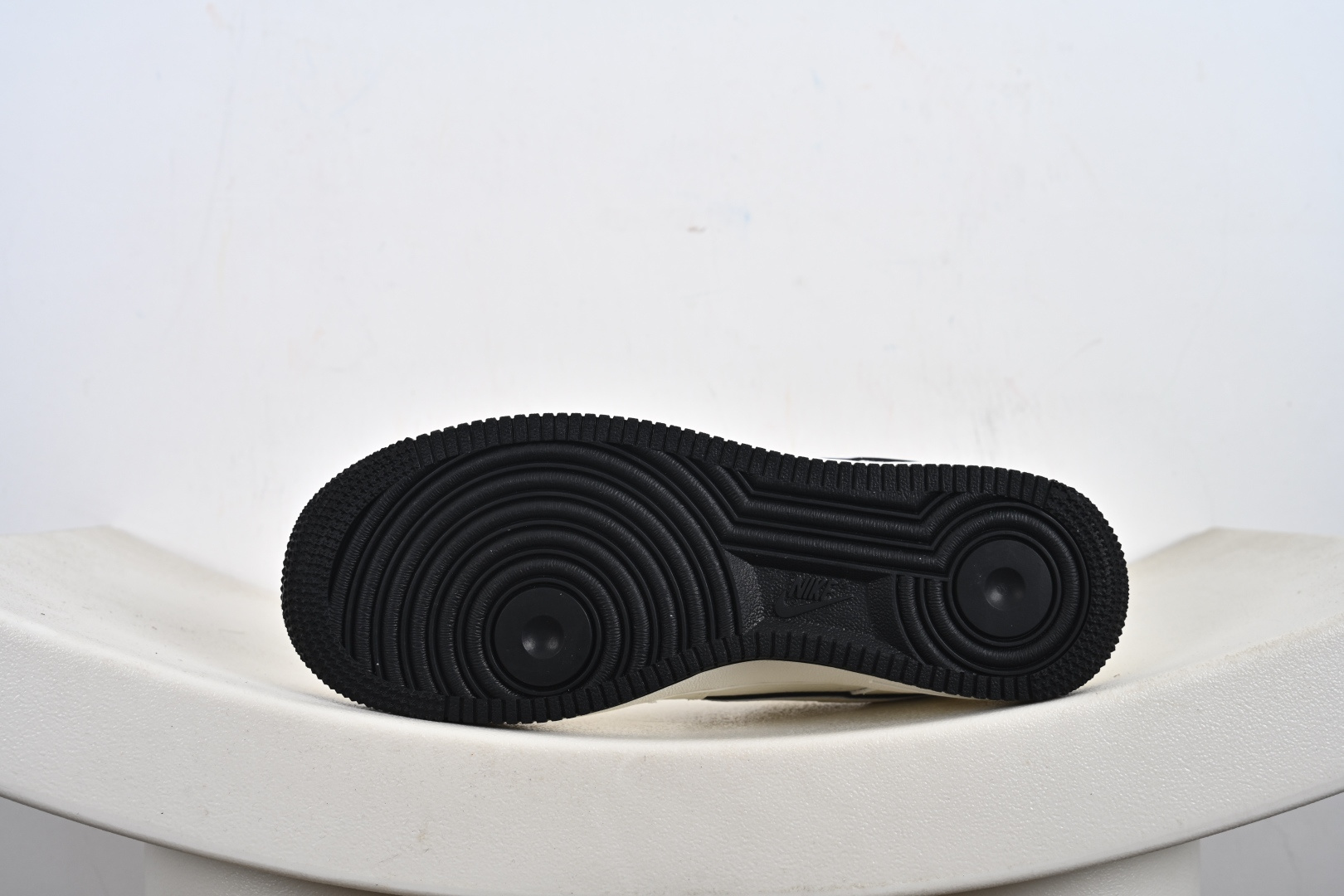 240 NIke Air Force 1 '07 Low 空军一号低帮 运动鞋 休闲鞋 CS5288-046