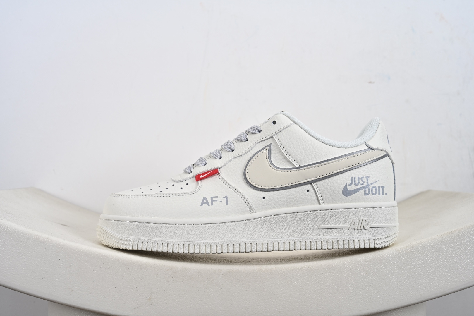 240 NIke Air Force 1 '07 Low “红标Justdoit”空军一号 低帮 运动鞋 休闲鞋 CS5288-043