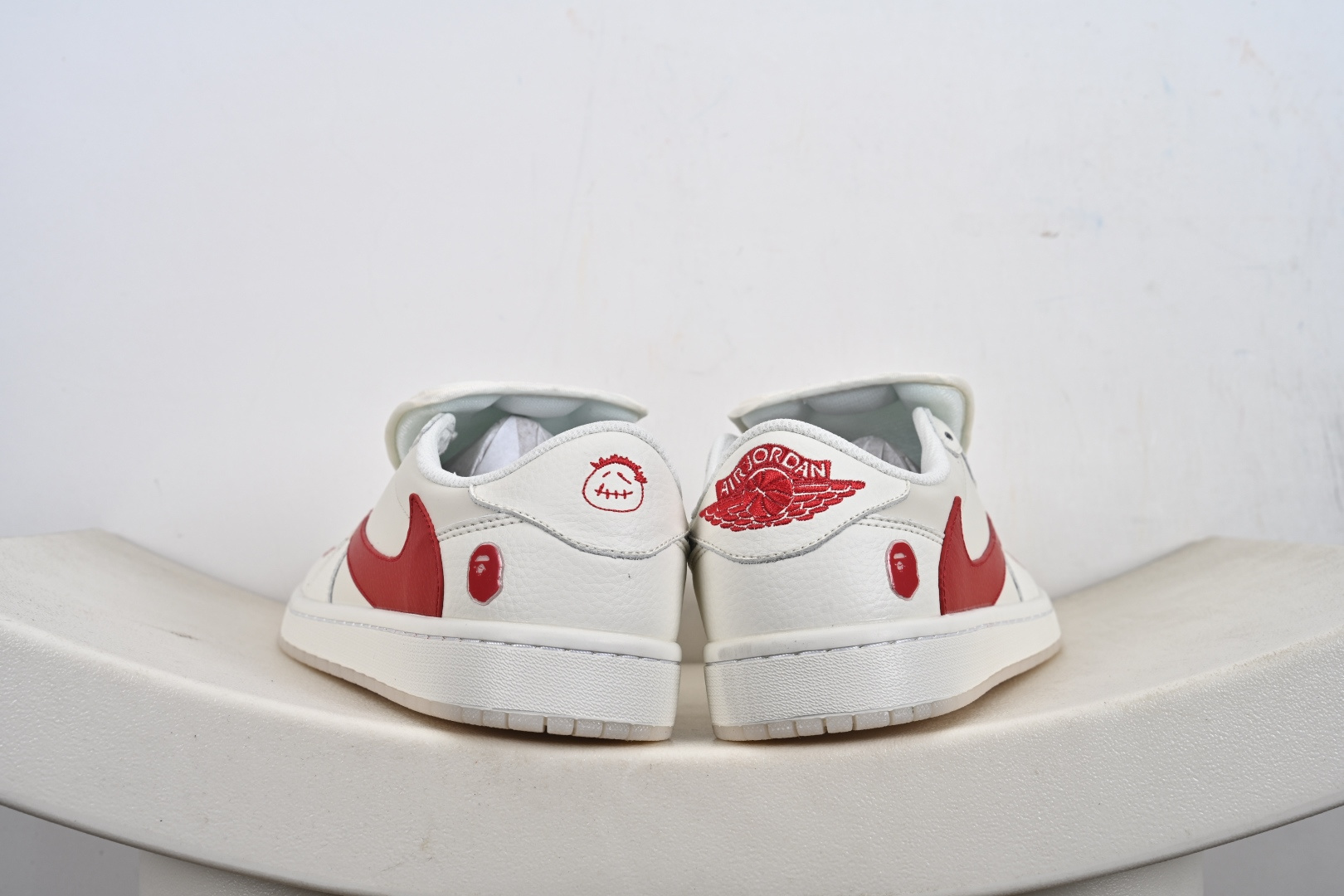 240 Travis Scott x Fragment Design x Jordan Air Jordan 1 Low SP Bape联名——“白红” DM7866-101