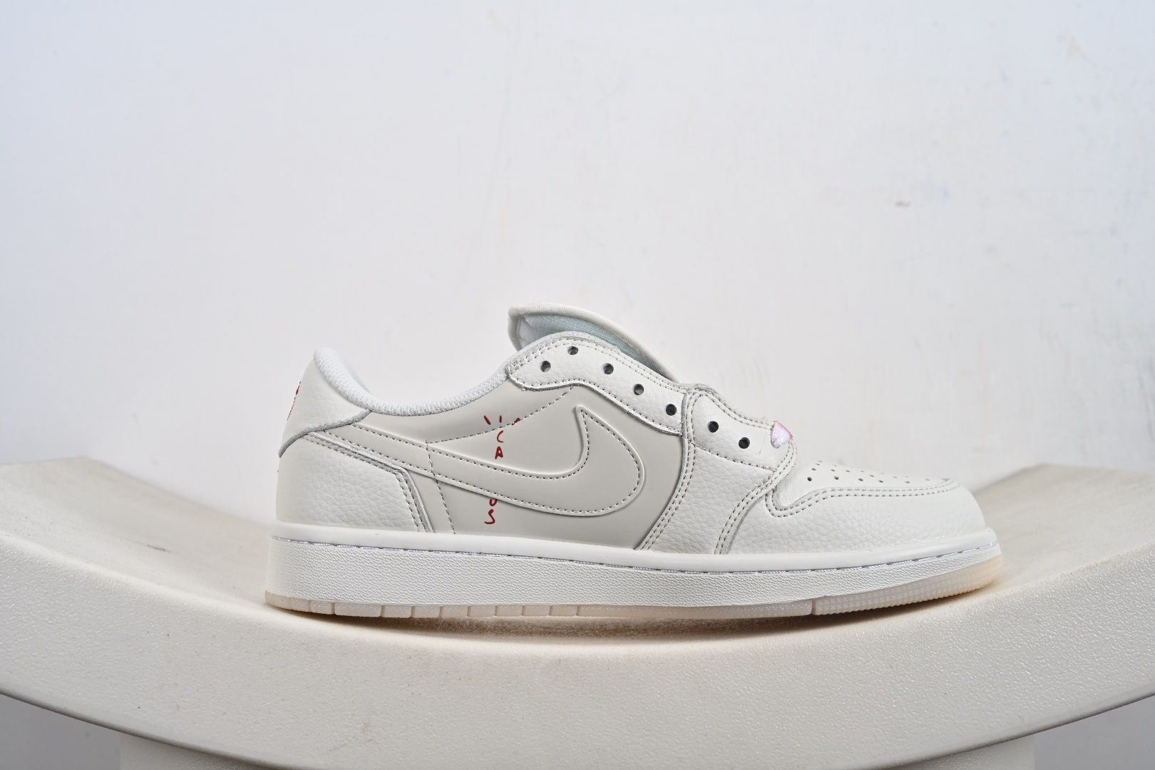 240 Travis Scott x Fragment Design x Jordan Air Jordan 1 Low SP Bape联名——“白红” DM7866-101