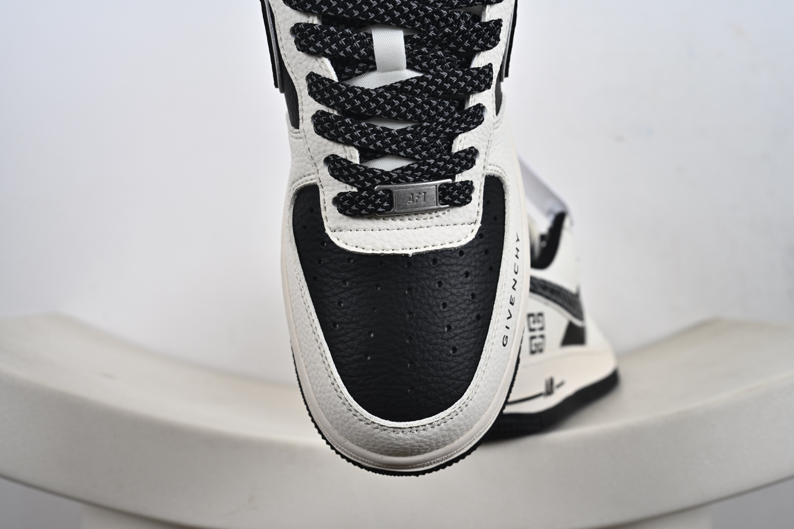 240 NIke Air Force 1 '07 Low “联名款”空军一号 低帮 运动鞋 JP8028-002