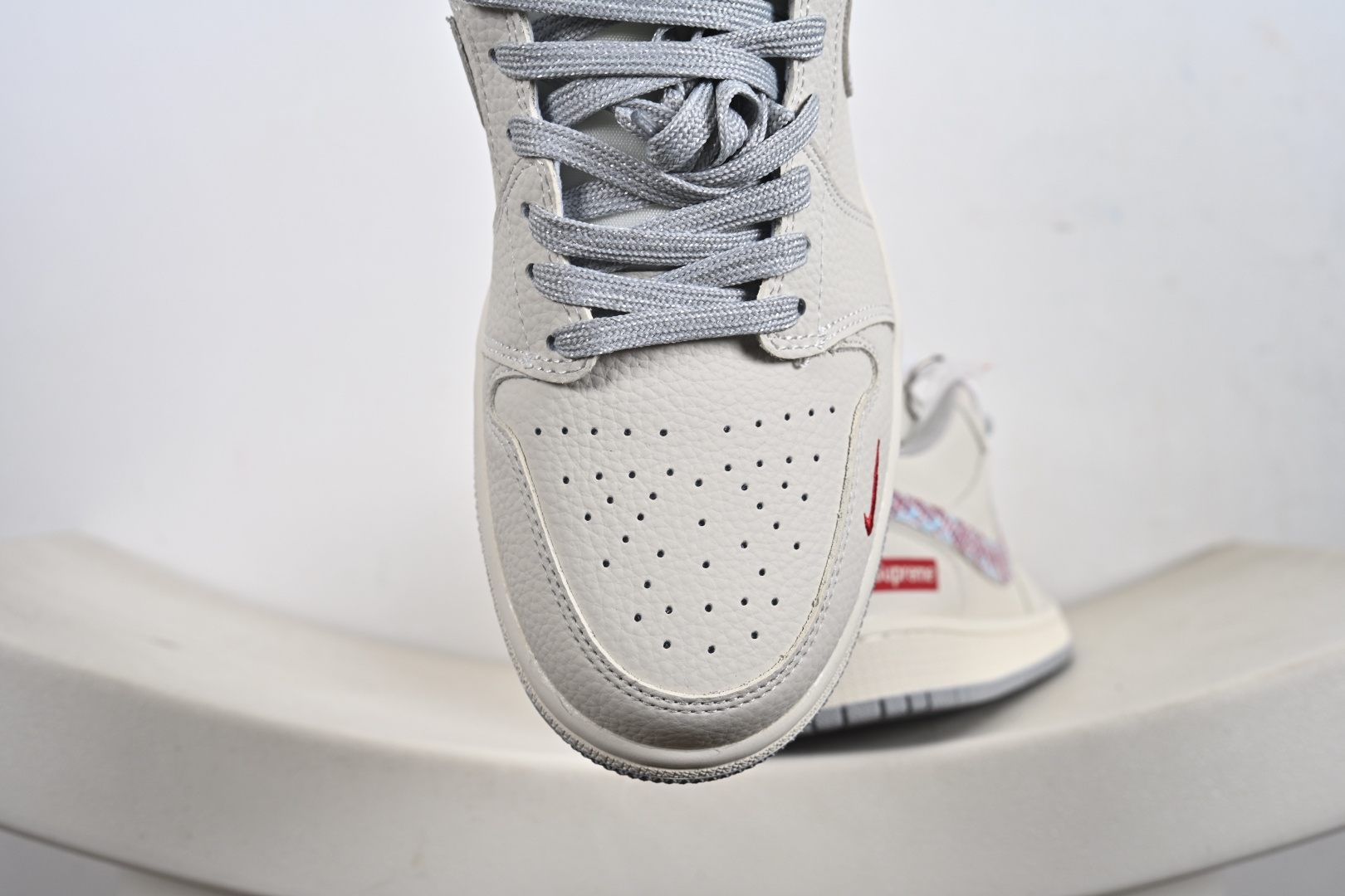 260 Nike Air Jordan 1 Low AJ1乔1低帮休闲板鞋 LR8888-014