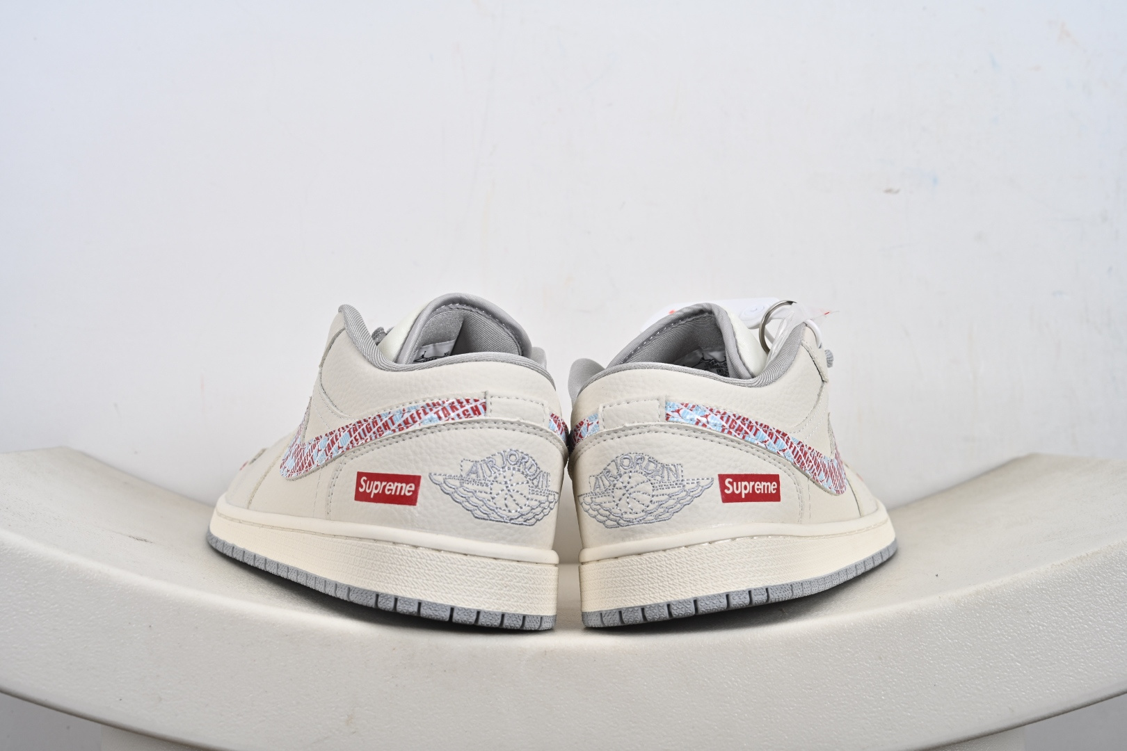 260 Nike Air Jordan 1 Low AJ1乔1低帮休闲板鞋 LR8888-014