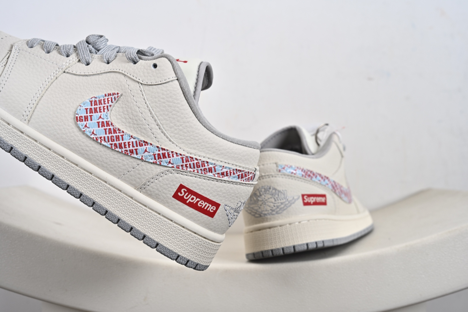 260 Nike Air Jordan 1 Low AJ1乔1低帮休闲板鞋 LR8888-014