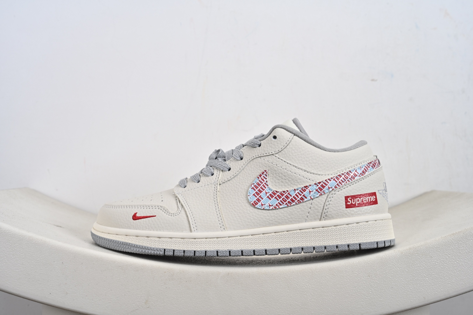 260 Nike Air Jordan 1 Low AJ1乔1低帮休闲板鞋 LR8888-014