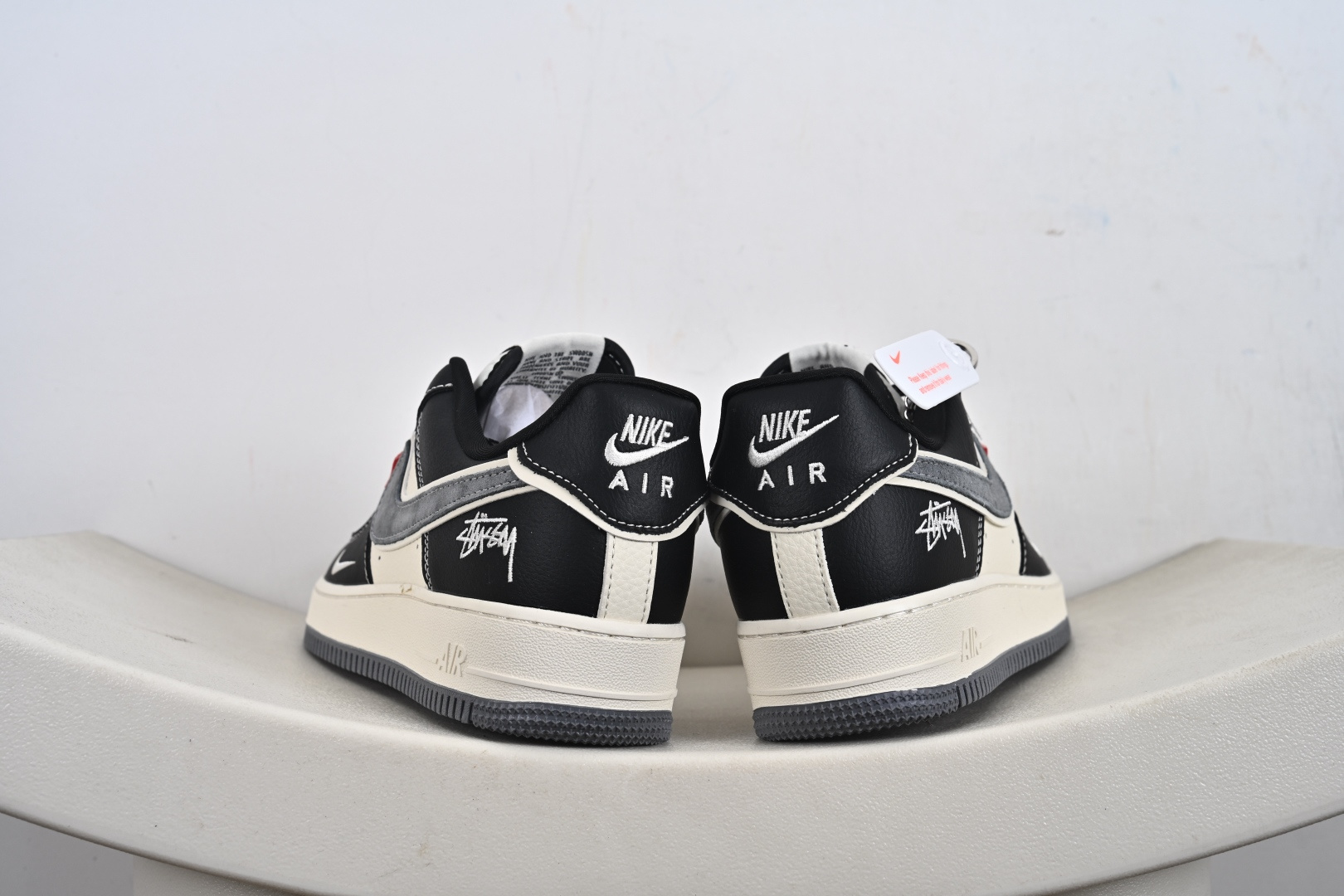 240 定制版 Air Force 1'07 Low 斯图西联名 米灰黑织标 空军一号低帮休闲板鞋 DF0188-102