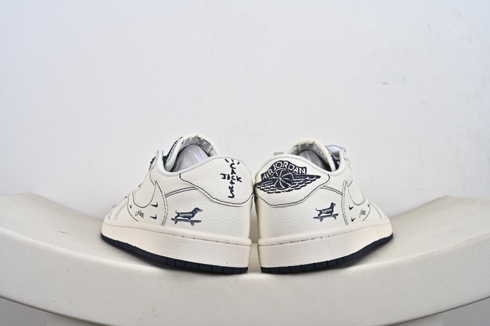 260 定制版 Air Jordan 1 Low supreme 联名 高端定制 低帮复古篮球鞋 XD0798-308