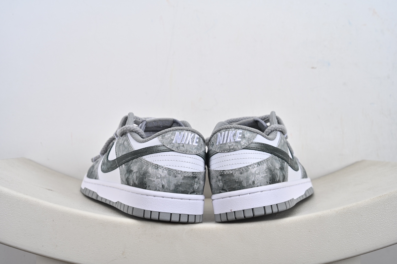 260 NIKE DUNK LOW RETRO 凝灰纪元 灰色 绑带联名款 耐克 低帮休闲运动板鞋 HF5441-105