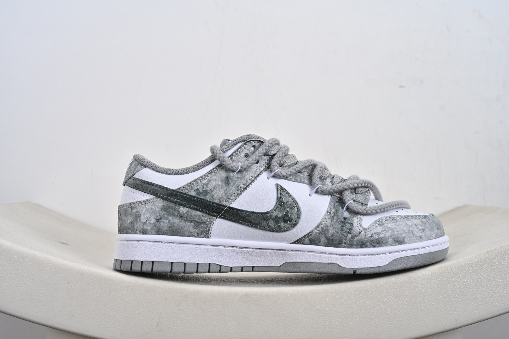 260 NIKE DUNK LOW RETRO 凝灰纪元 灰色 绑带联名款 耐克 低帮休闲运动板鞋 HF5441-105