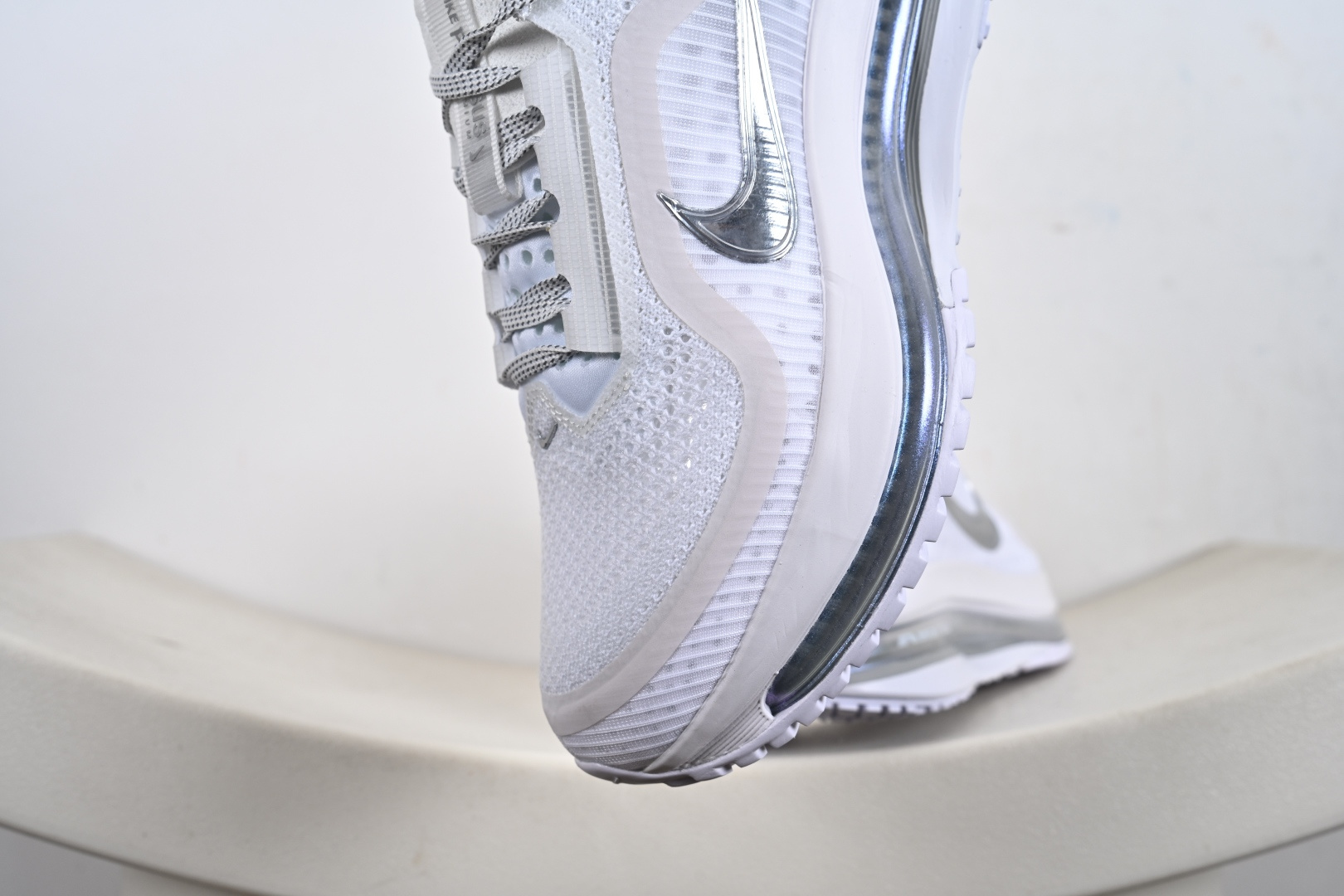 240 NIKE REGASUS PREMIUM 耐克 新款气垫缓震休闲跑步鞋 HQ2593-102