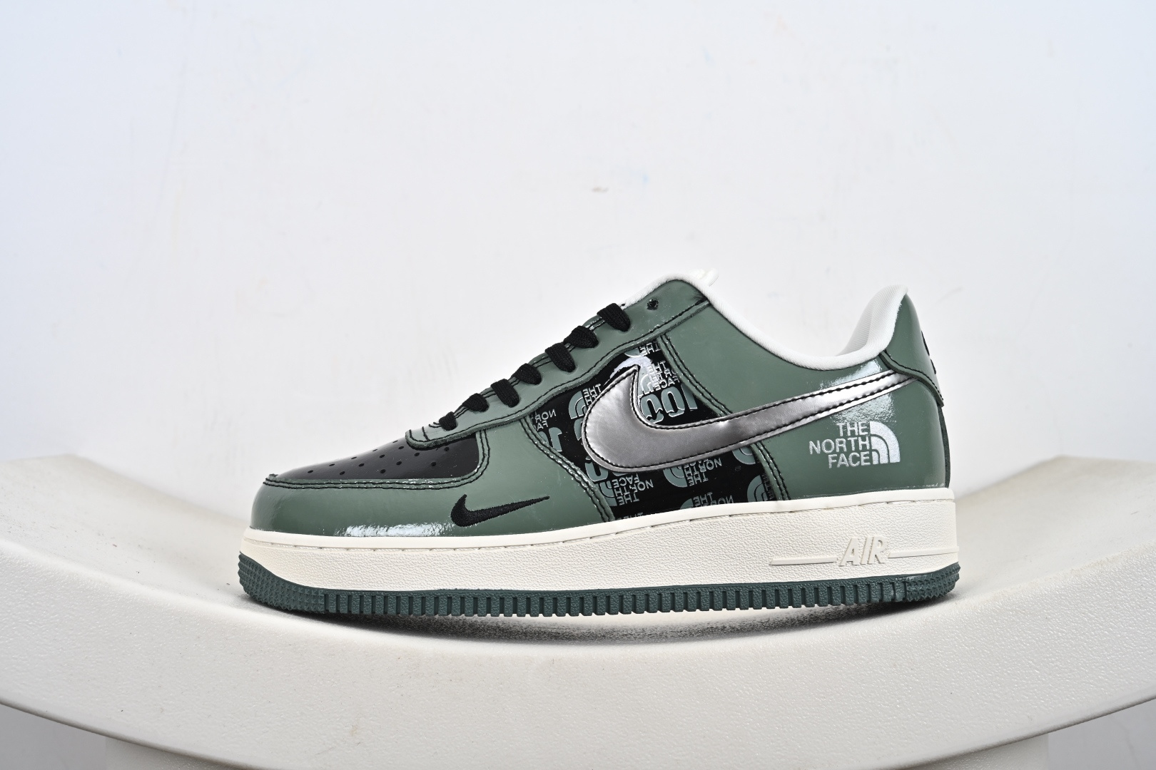 240 高端定制Nike Air Force 1 '07 Low “北面联名---军绿色” DF0188-100