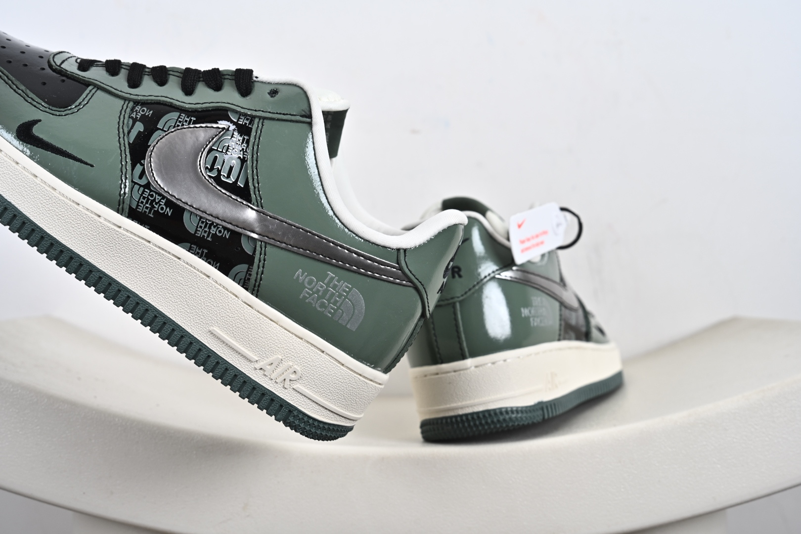 240 高端定制Nike Air Force 1 '07 Low “北面联名---军绿色” DF0188-100
