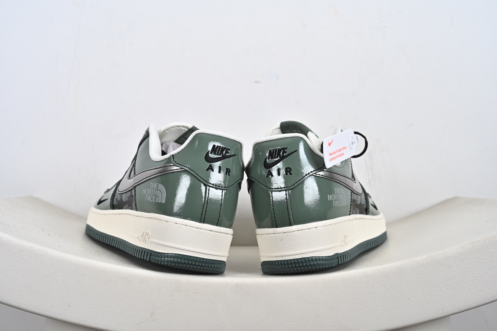 240 高端定制Nike Air Force 1 '07 Low “北面联名---军绿色” DF0188-100