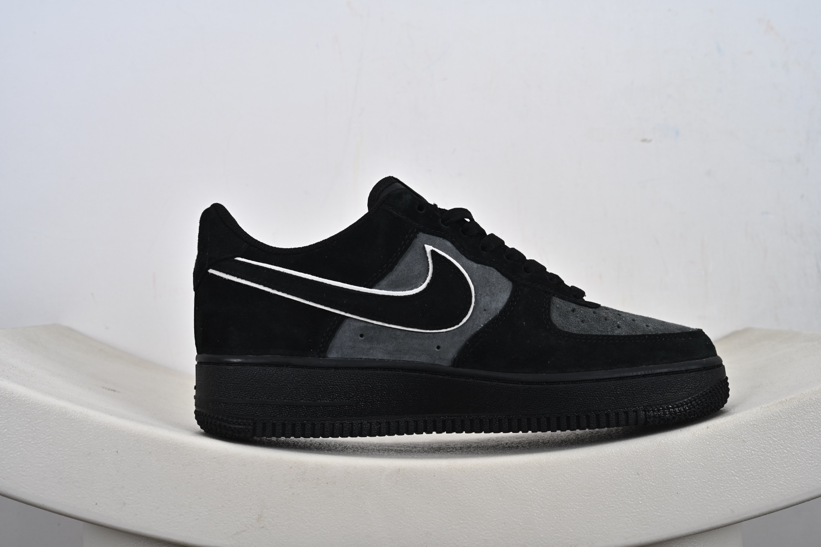 240 定制版 Air Force 1 07 Low “黑武士”全麂皮 秋冬 空军一号低帮休闲板鞋 ZH0316-134