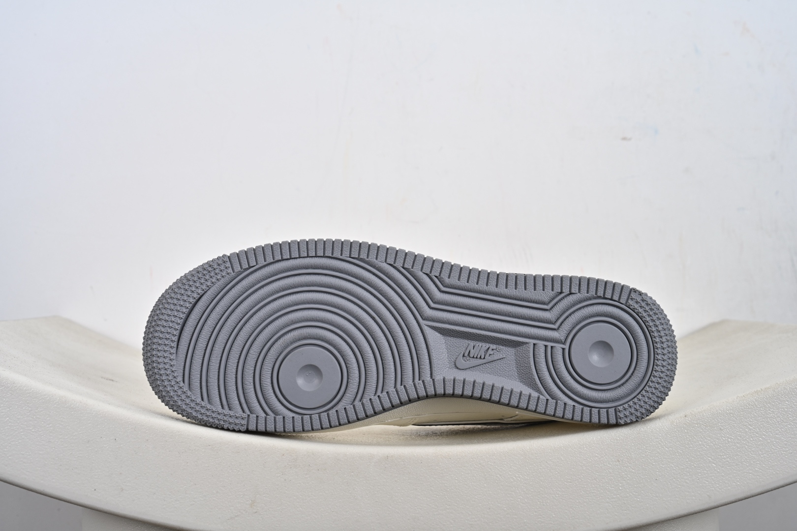 240 定制版 Air Force 1 '07 Low “NIKE灰标”空军一号 低帮 运动鞋 休闲鞋 CS5288-041