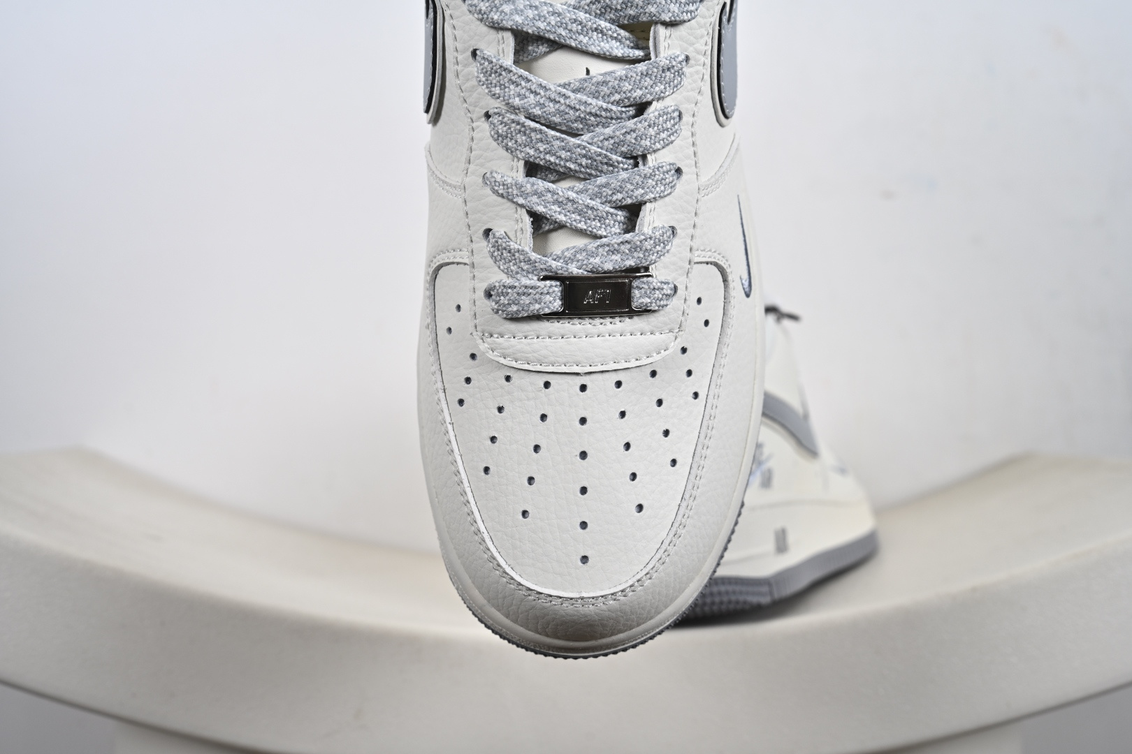 240 定制版 Air Force 1 '07 Low “NIKE灰标”空军一号 低帮 运动鞋 休闲鞋 CS5288-041