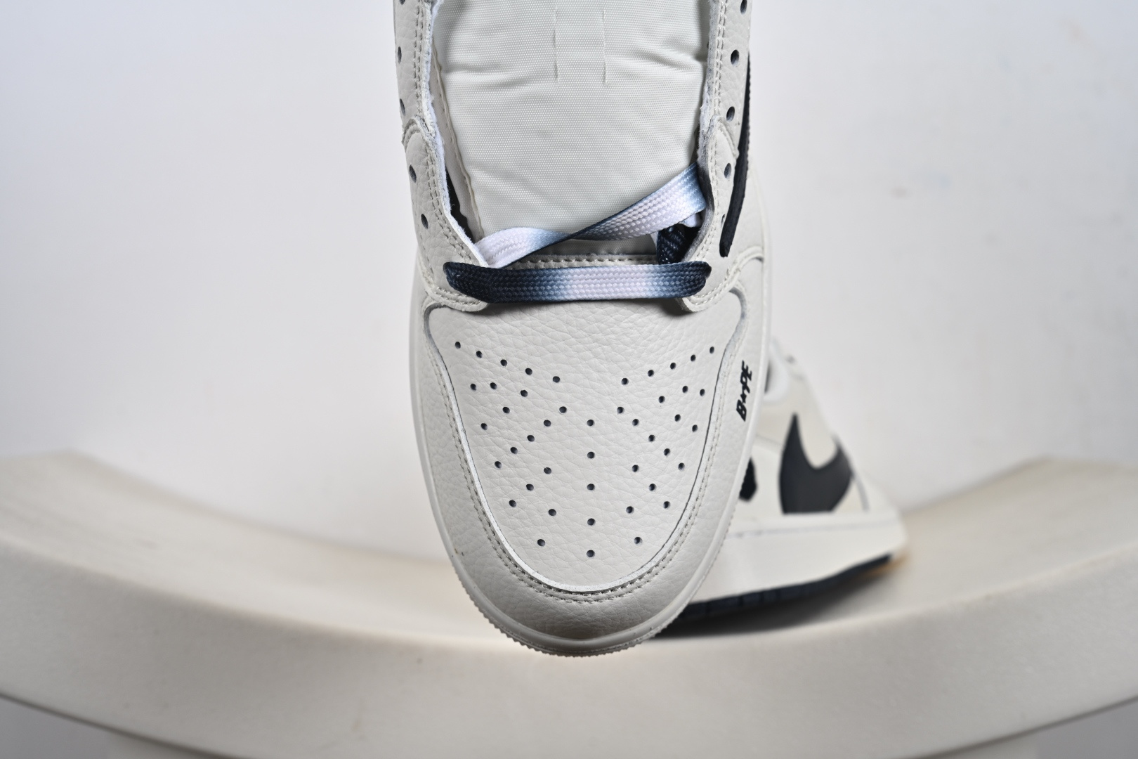 240 Air Jordan 1 Low 猿人头 联名 高端定制 低帮复古篮球鞋 DM7866-102