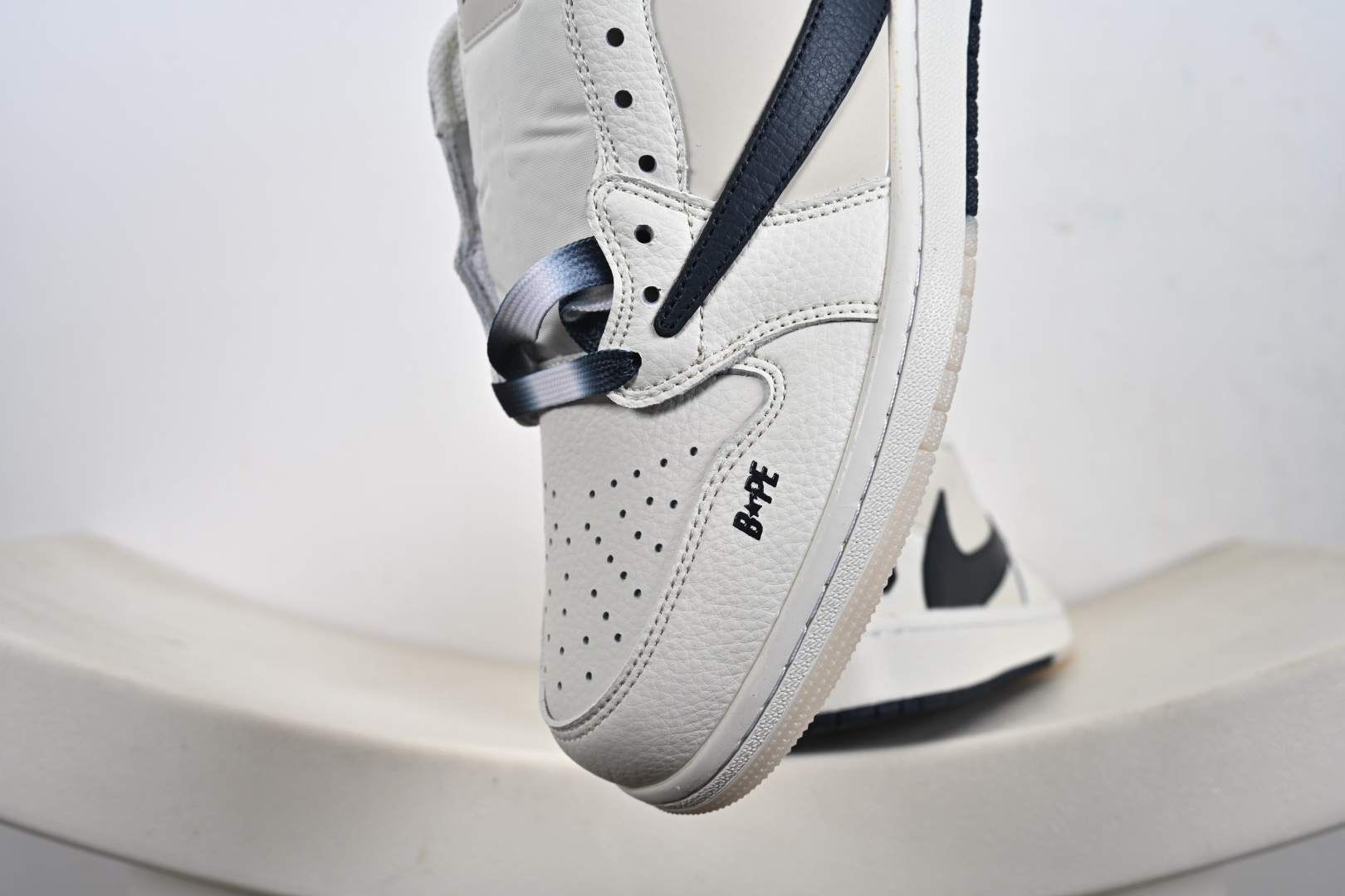 240 Air Jordan 1 Low 猿人头 联名 高端定制 低帮复古篮球鞋 DM7866-102