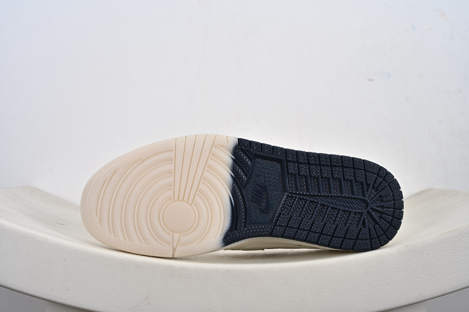 240 Air Jordan 1 Low 猿人头 联名 高端定制 低帮复古篮球鞋 DM7866-102