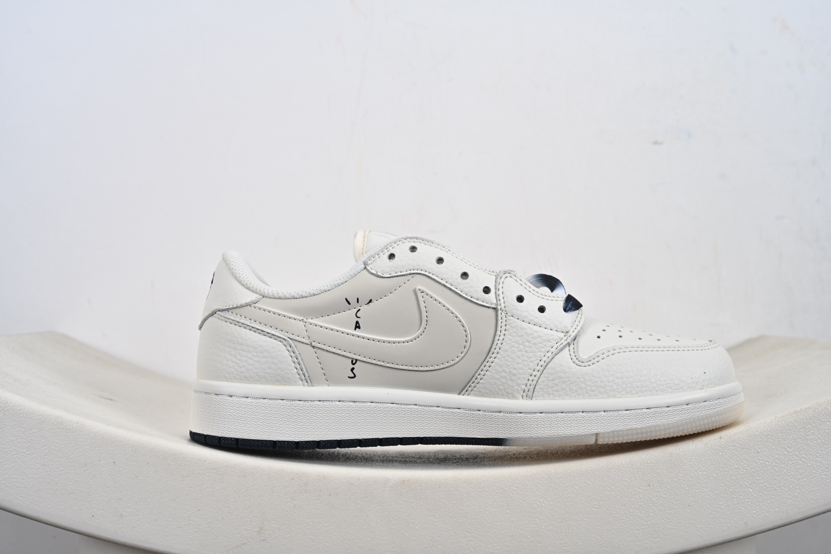 240 Air Jordan 1 Low 猿人头 联名 高端定制 低帮复古篮球鞋 DM7866-102