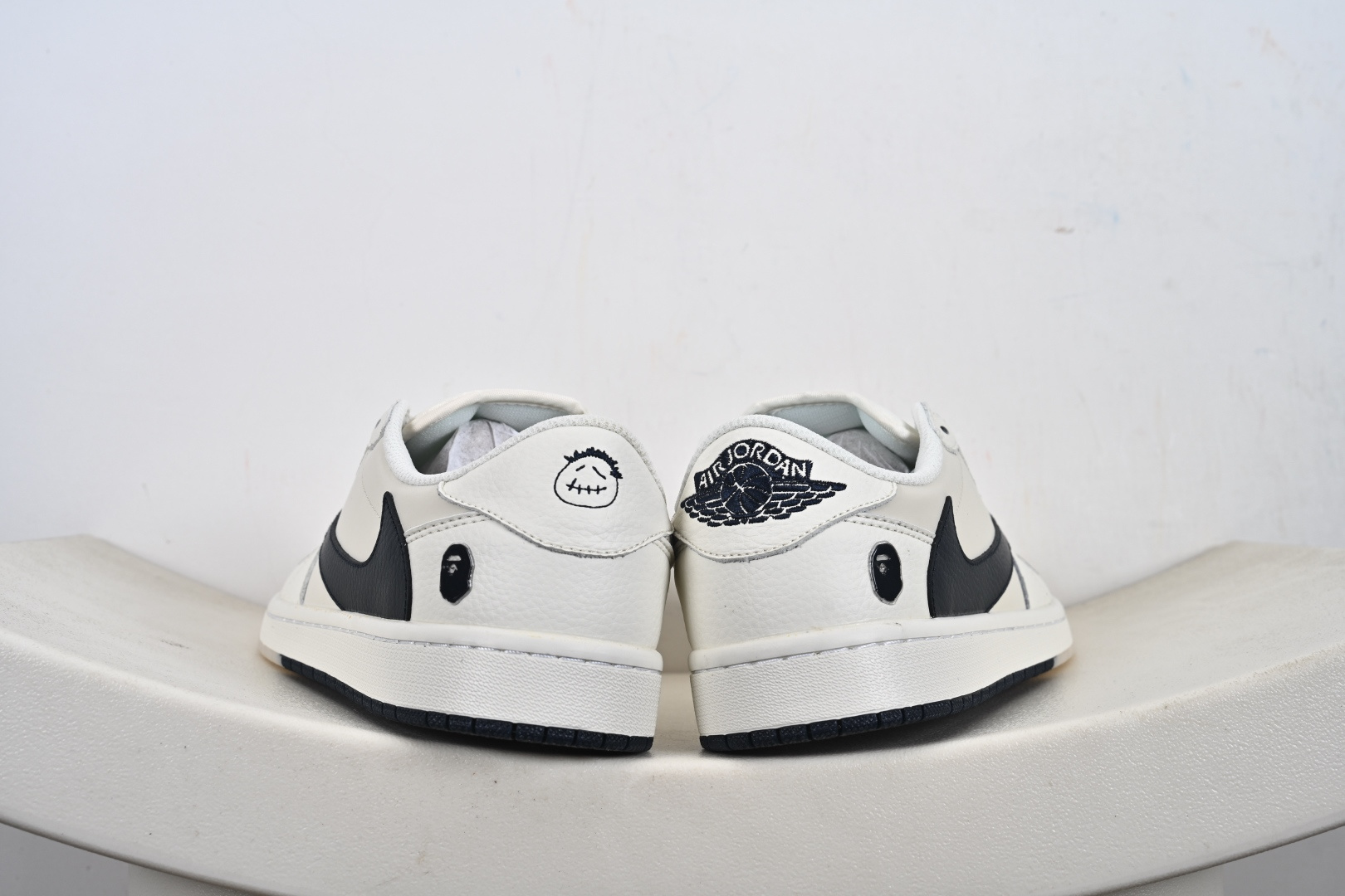 240 Air Jordan 1 Low 猿人头 联名 高端定制 低帮复古篮球鞋 DM7866-102