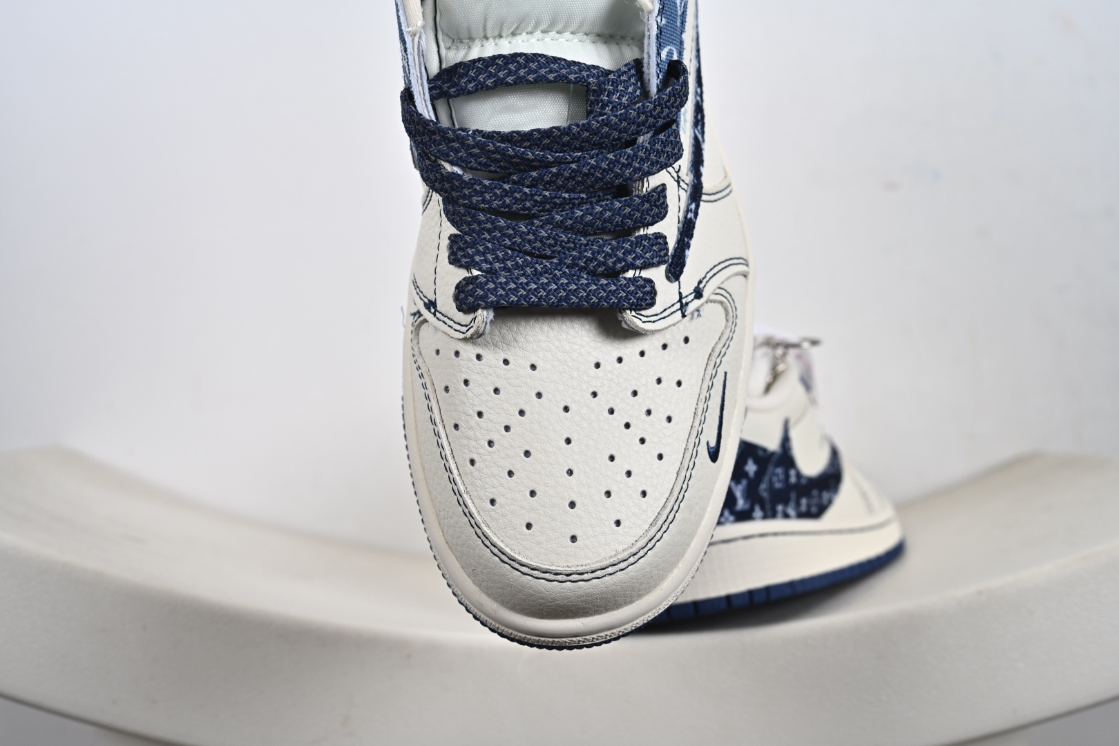 260 Louis Vuitton x Air Jordan 1 Low 水洗牛仔蓝印花 XD1979-002