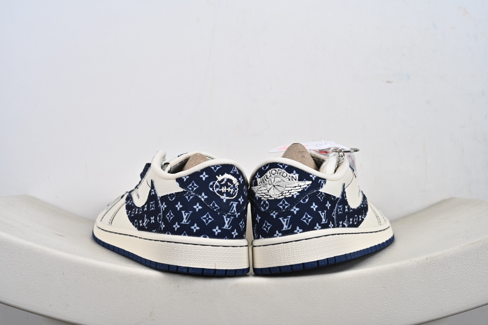 260 Louis Vuitton x Air Jordan 1 Low 水洗牛仔蓝印花 XD1979-002