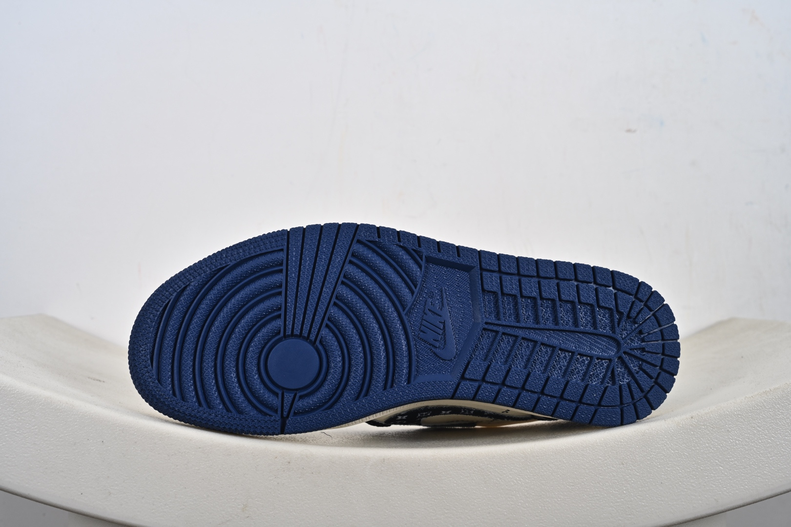 260 Louis Vuitton x Air Jordan 1 Low 水洗牛仔蓝印花 XD1979-002