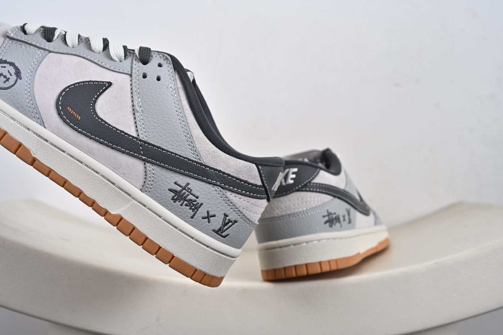 260 定制版 Nike SB Dunk Low 联名 石墨灰 高端定制 低帮休闲板鞋 SG6688-006