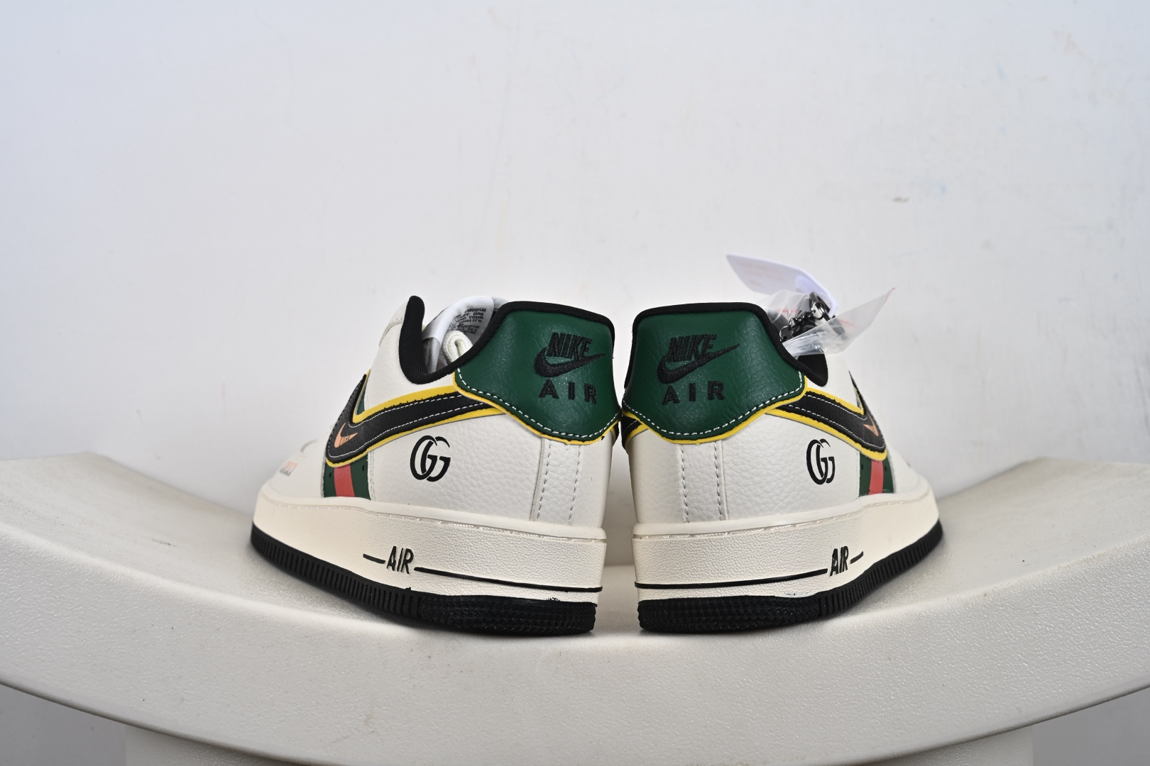 240 定制版 Air Force 1 '07 Low “古驰联名——米黑金边”空军一号 低帮 运动鞋 休闲鞋 DD1982-322