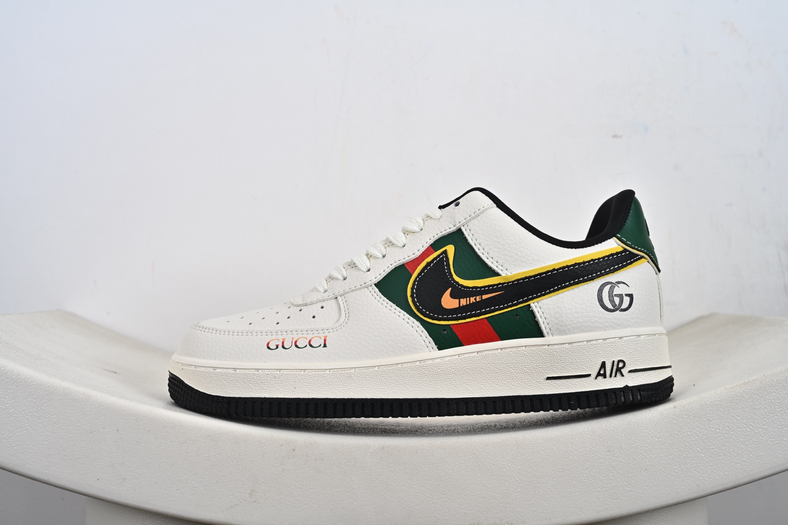 240 定制版 Air Force 1 '07 Low “古驰联名——米黑金边”空军一号 低帮 运动鞋 休闲鞋 DD1982-322