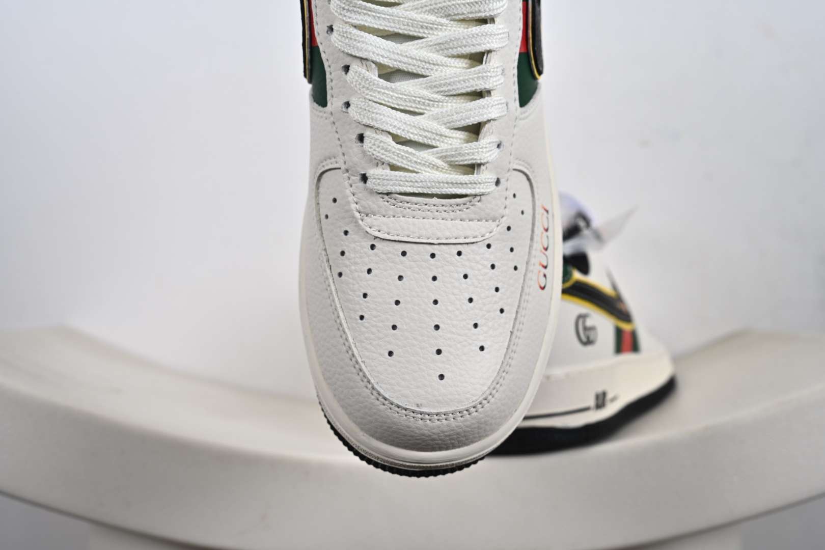 240 定制版 Air Force 1 '07 Low “古驰联名——米黑金边”空军一号 低帮 运动鞋 休闲鞋 DD1982-322