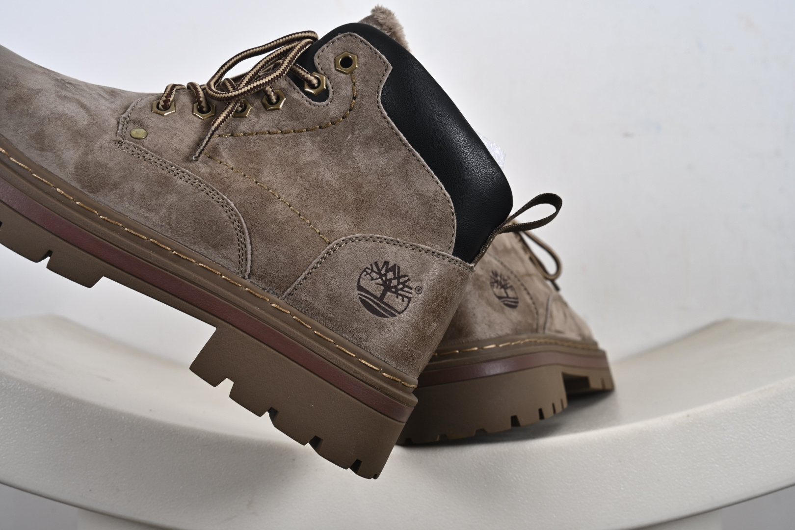 300 Timberland添柏岚/天伯伦加绒 户外中帮休闲大黄靴 TB10039M