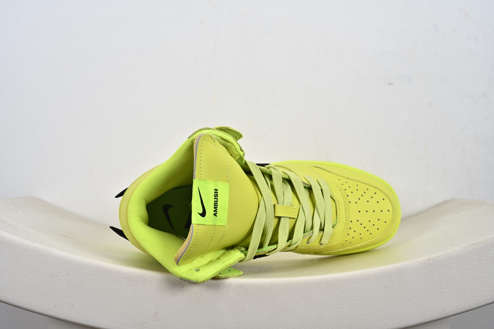 260 NIKE DUNK HI / AMBUSH 联名款黑白熊猫高帮休闲板鞋 CU7544-300