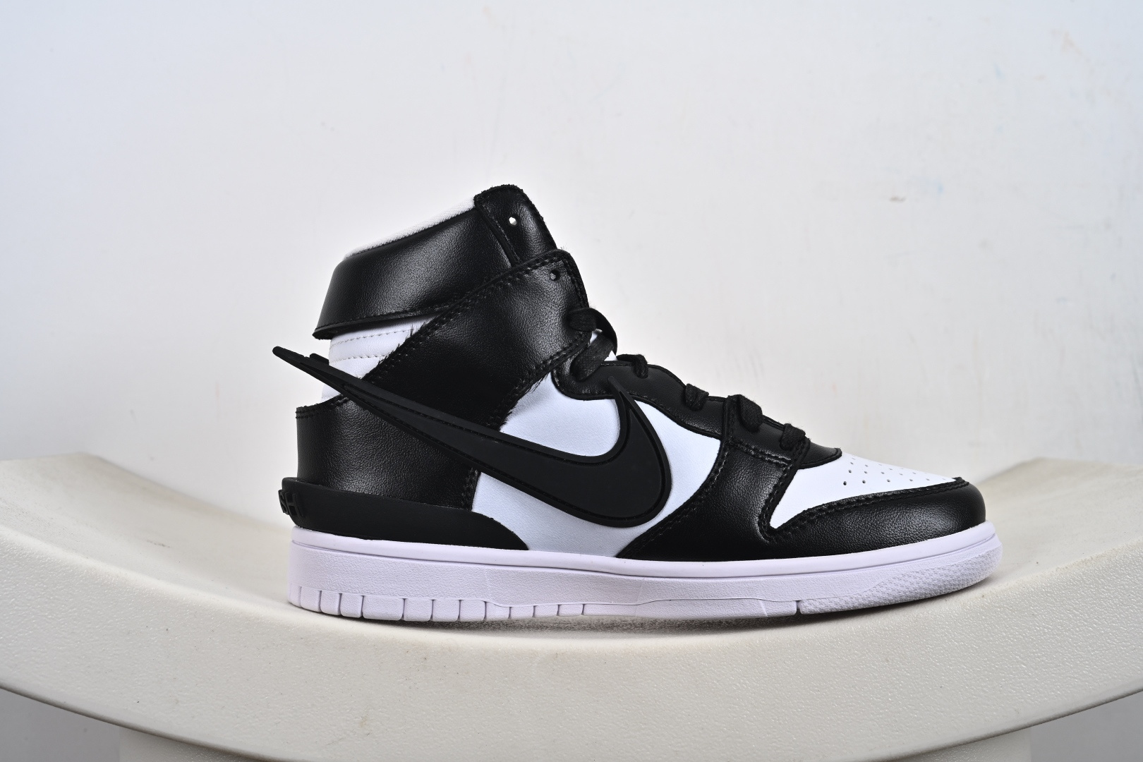 260 NIKE DUNK HI / AMBUSH 联名款黑白熊猫高帮休闲板鞋 CU7544-300 LF2428-001