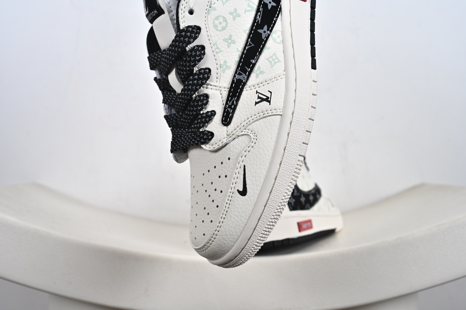 260 Travis Scott x Fragment Design x Air Jordan 1 Low SP AJ1 乔1双拼花黑勾 低帮文化休板闲鞋 CX5050-Y27