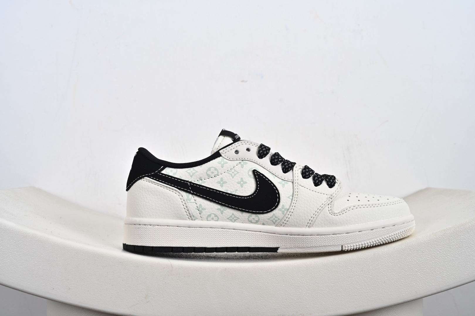 260 Travis Scott x Fragment Design x Air Jordan 1 Low SP AJ1 乔1双拼花黑勾 低帮文化休板闲鞋 CX5050-Y27