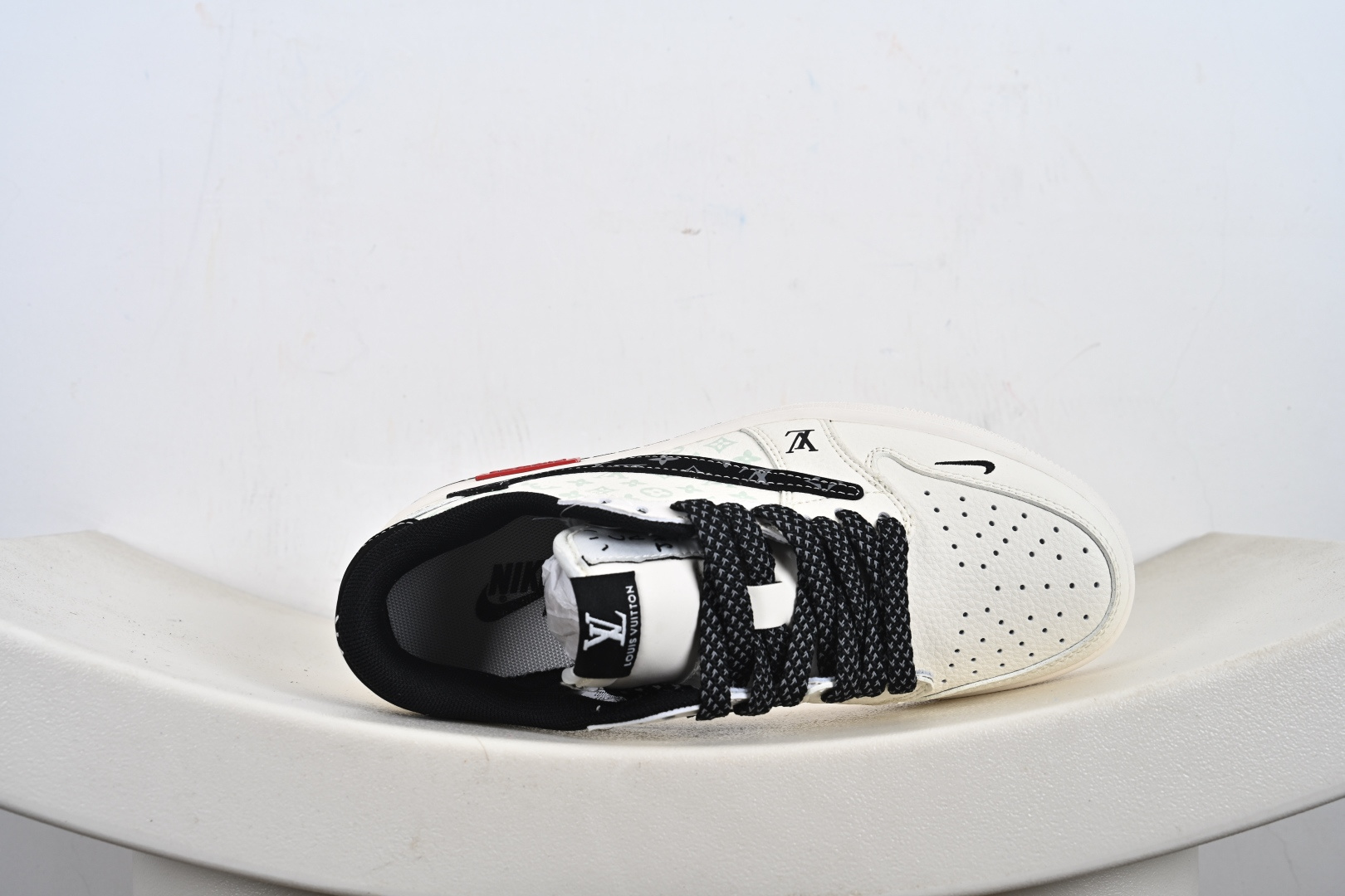 260 Travis Scott x Fragment Design x Air Jordan 1 Low SP AJ1 乔1双拼花黑勾 低帮文化休板闲鞋 CX5050-Y27